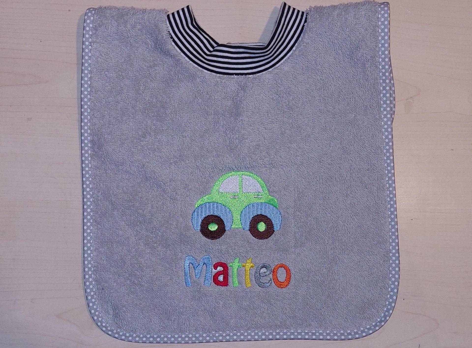 Handtuch Lätzchen Mit Namen Und Stickbild Sabberlatz Handtuch Lätzchen Mit Namen Und Stickbild Sabberlatz von Etsy - KerstinsStickdateien