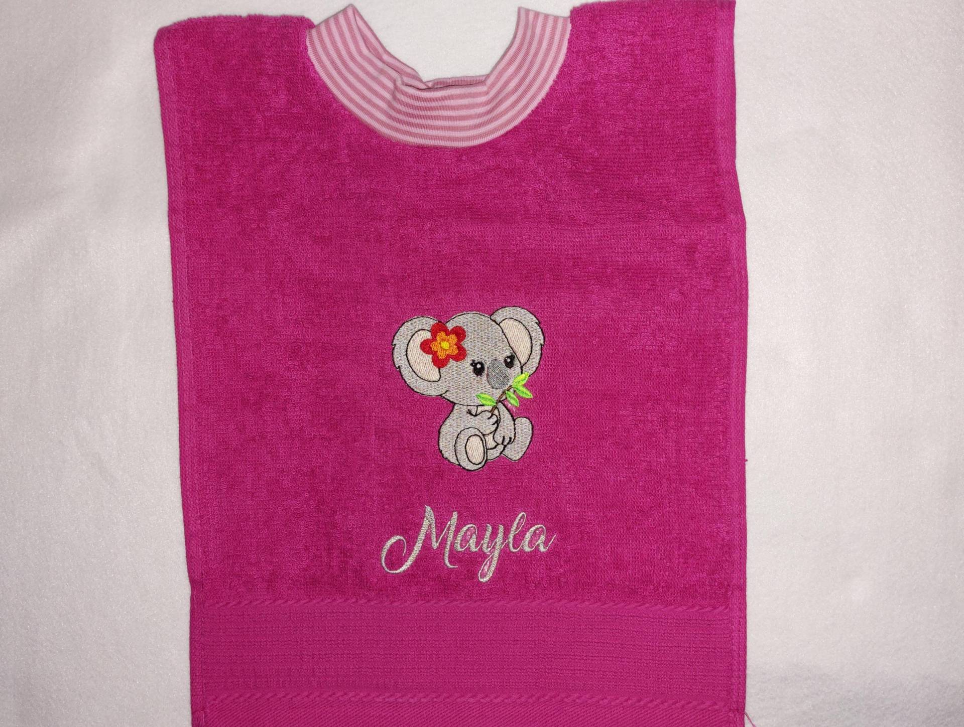 Handtuch Lätzchen Mit Namen Und Stickbild Sabberlatz Handtuch Lätzchen Mit Namen Und Stickbild Sabberlatz von Etsy - KerstinsStickdateien