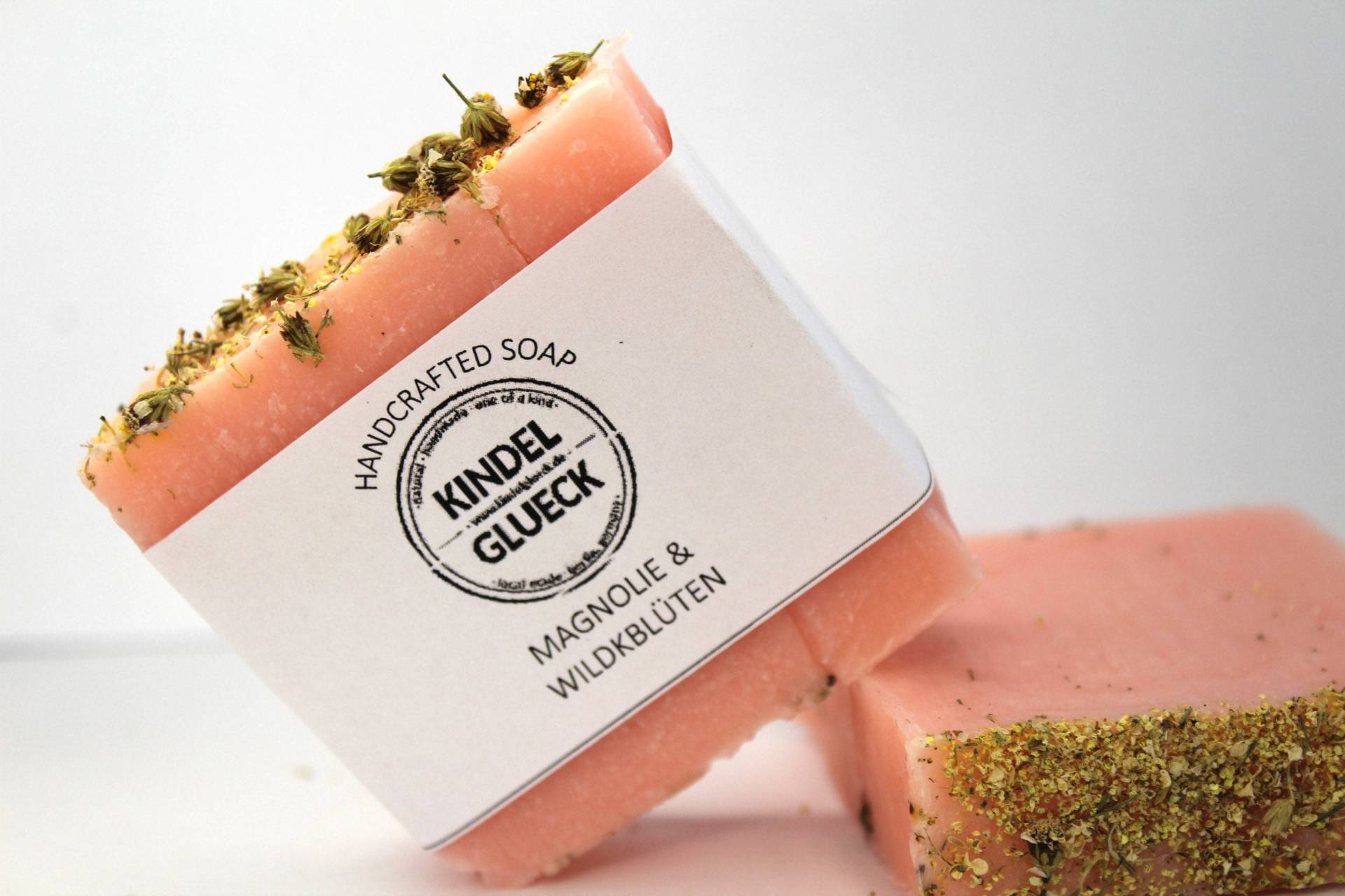 Seife Magnolie Mit Wildblüten Seife Magnolie Mit Wildblüten von Etsy - Kindelglueck