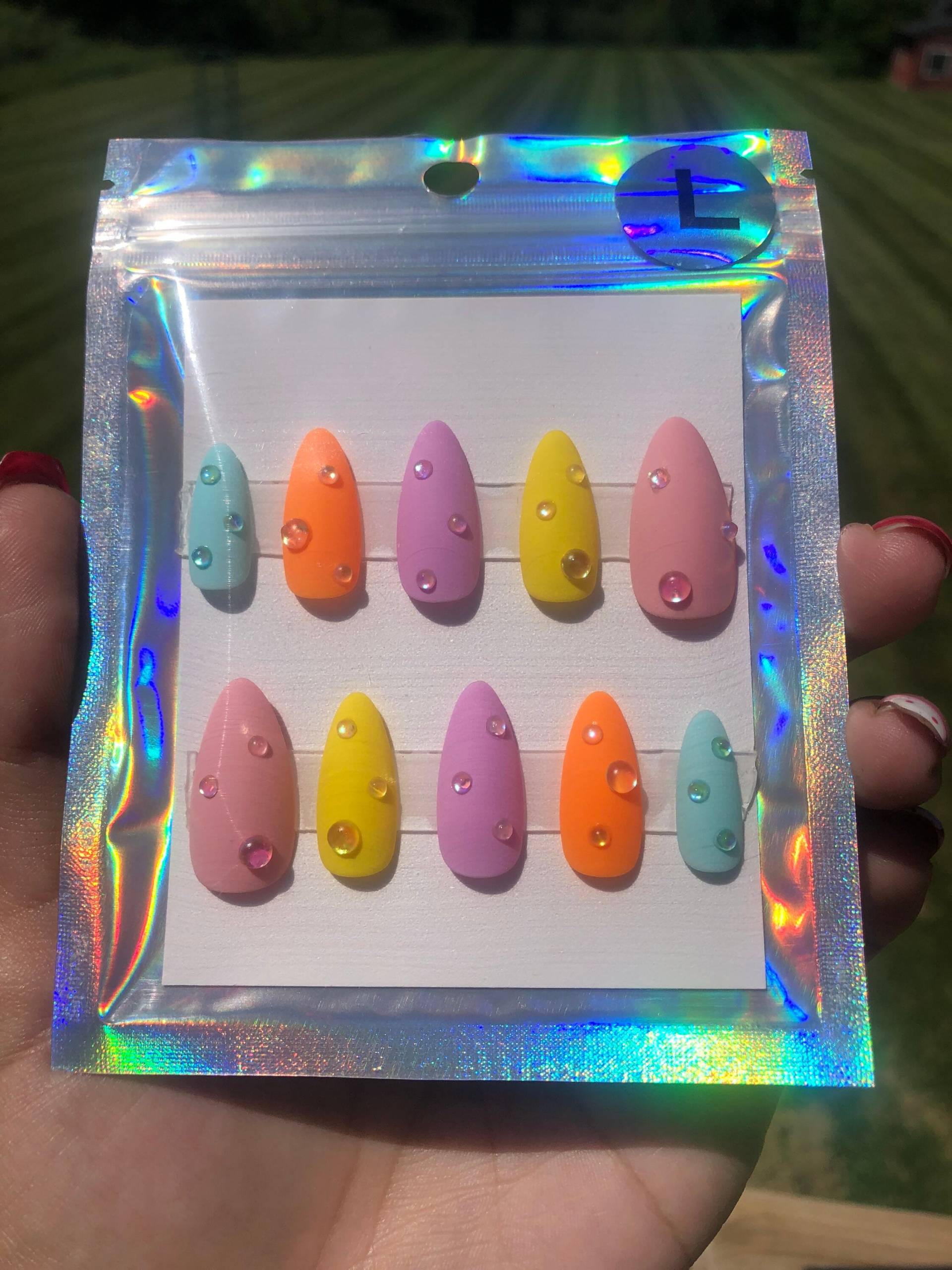 Pastell Regentropfen Handgemachte Nagelpresse Größe L von Etsy - KitkatClawsNails