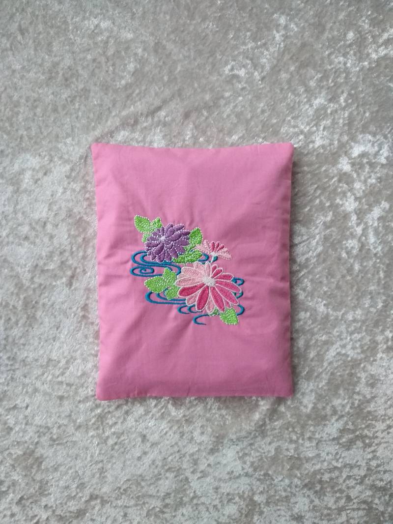 Wärmekissen, Blumen-stickerei, Rosa von Etsy - KleineWohlmanufaktur