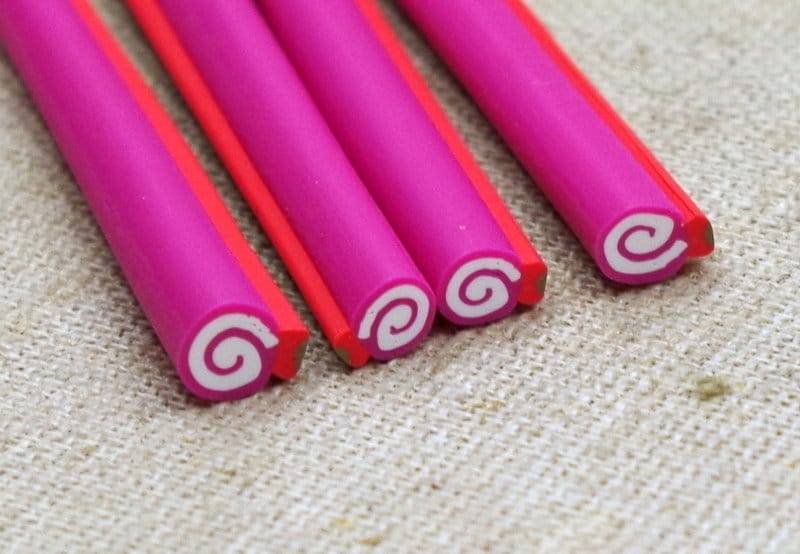 4 Polymer Clay Sticks Erdbeer Konfekt Pink Weiß von Etsy - Klunkerinsel