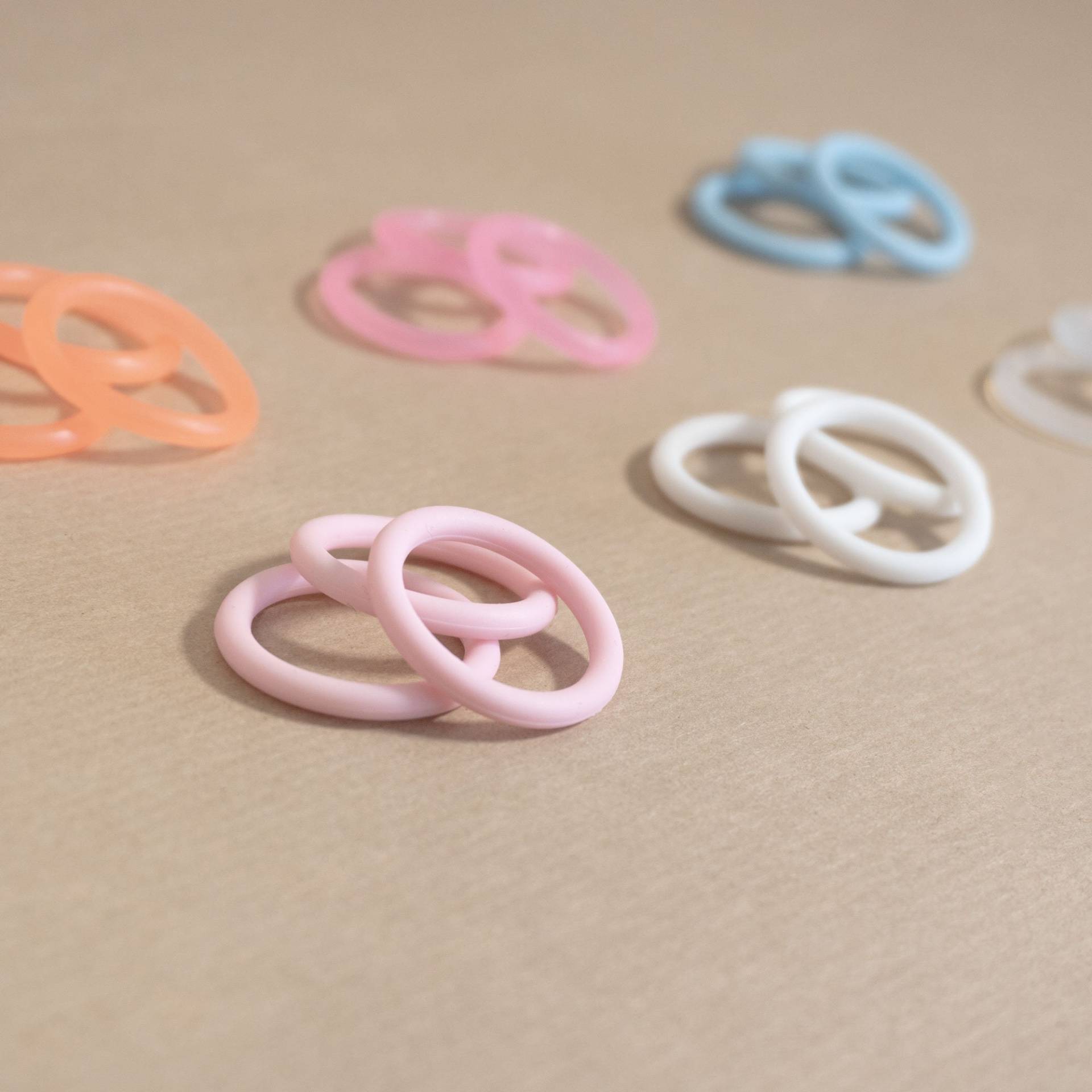 Silikonadapter O-Ring Für Schnullerketten Fast Alle Schnuller Verschiedener Marken | Z.b. Nuk, Mam, Avent, Babydream, Dentistar Etc von Etsy - KristinWeissShop