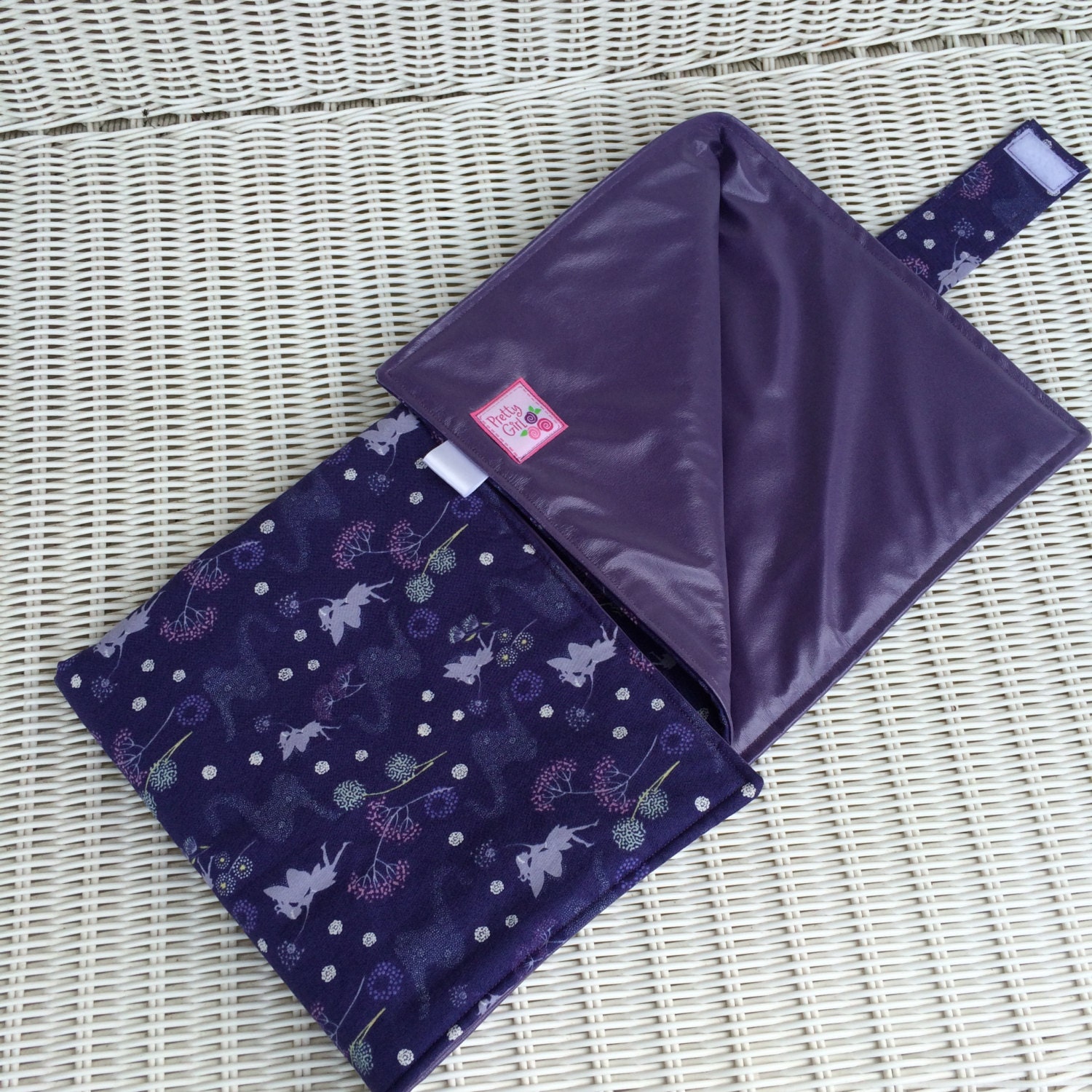 Custom Baby Wasserfest Wickelunterlage/Reise Custom Baby Wasserfest Wickelunterlage/Reise von Etsy - KthysKreations