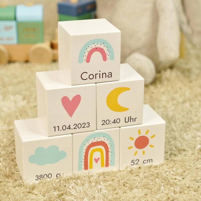 Laublust Holzwürfel Baby Personalisiert Mit Namen - Holzspielzeug Gravur 6Er Würfel Set Regenbogen | 50x50x50mm Groß, Holz, Weiß von Etsy - LAUBLUST