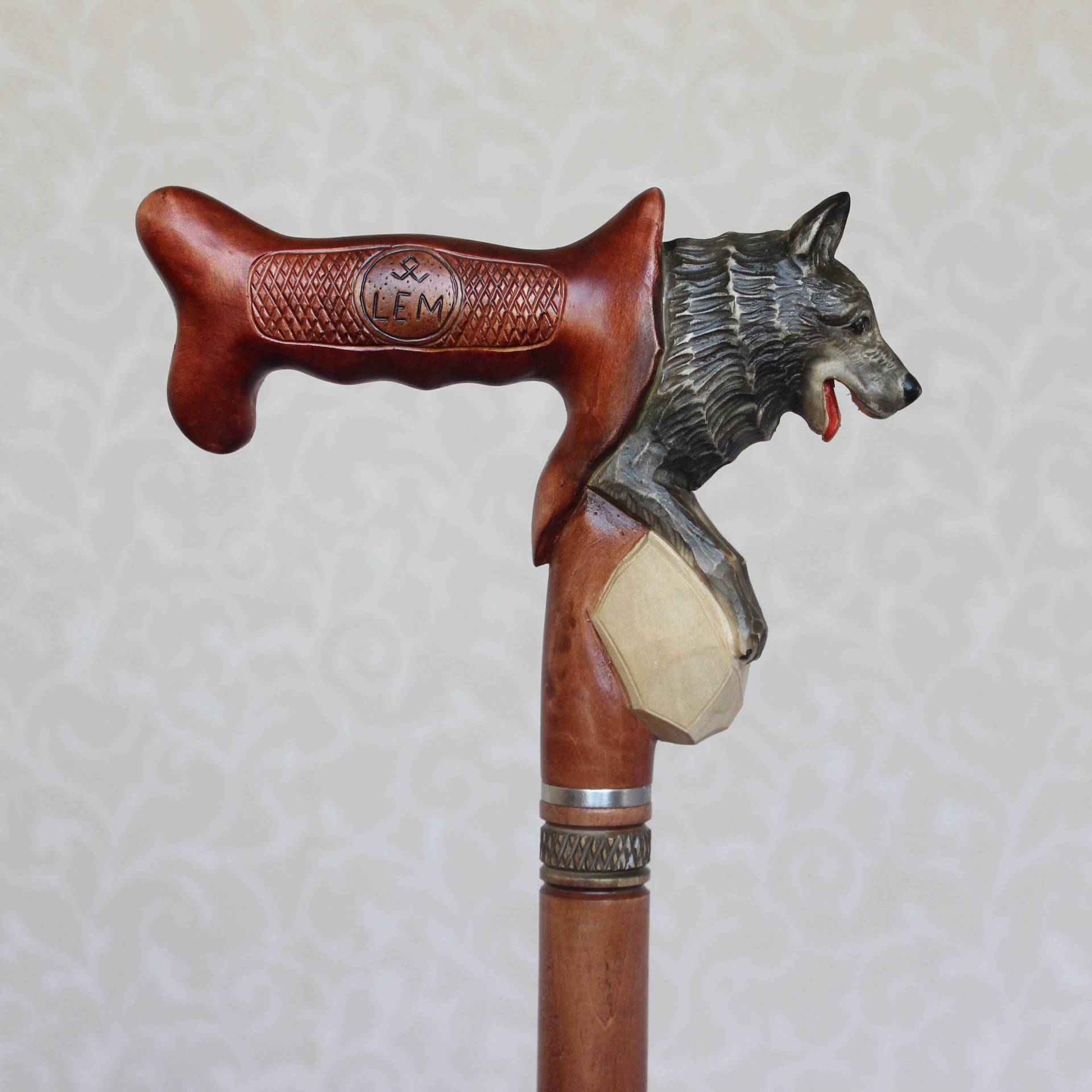 Handgeschnitzte Schäferhund/Gehstock Aus Holz Handgeschnitzte Schäferhund/Gehstock Aus Holz von Etsy - LEMWoodDesign