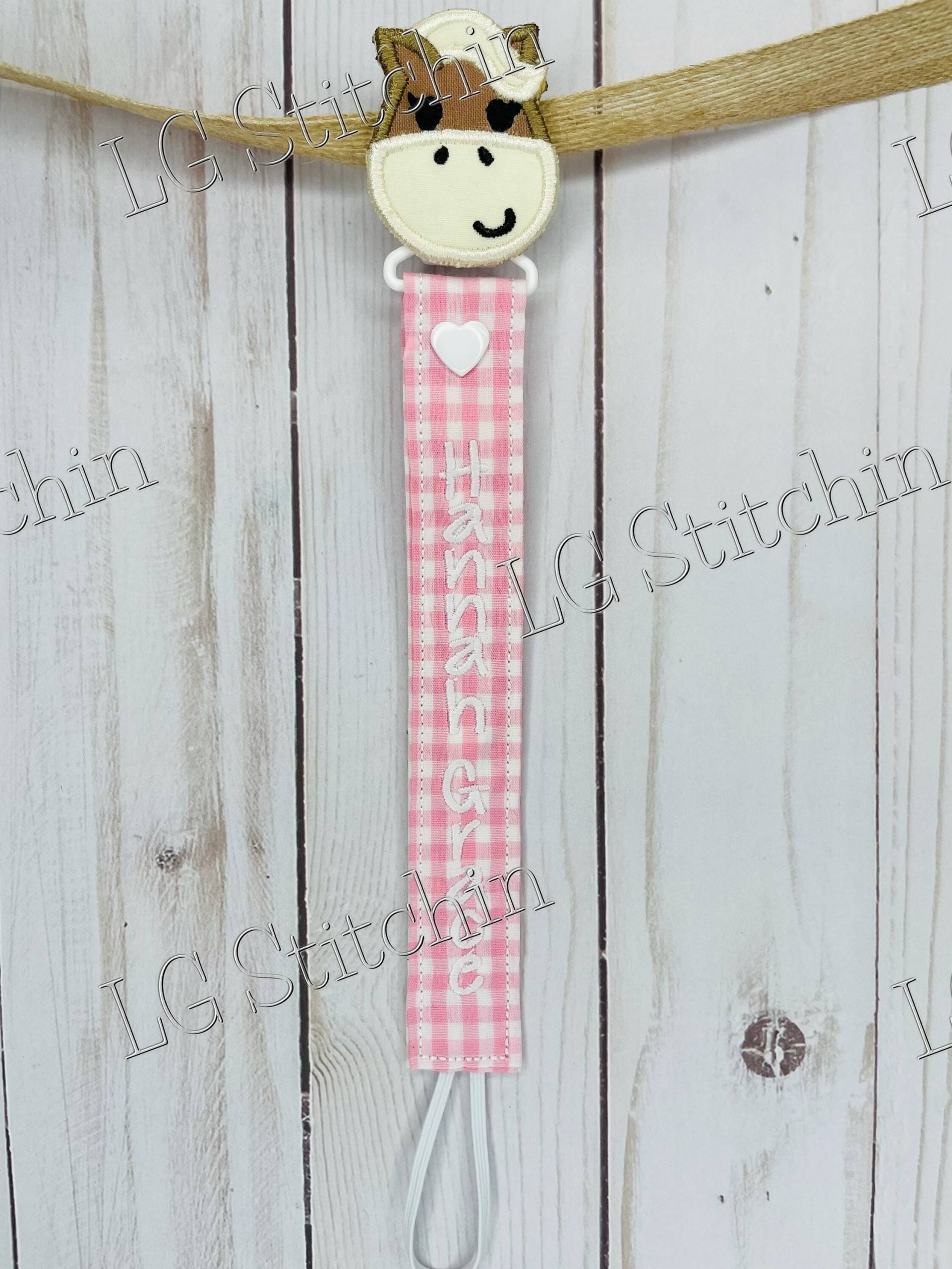 Pferd Schnullerclip Benutzerdefinierte Bestickt Niedlich Schnullerhalter Bobo Dodie von Etsy - LGStitchin