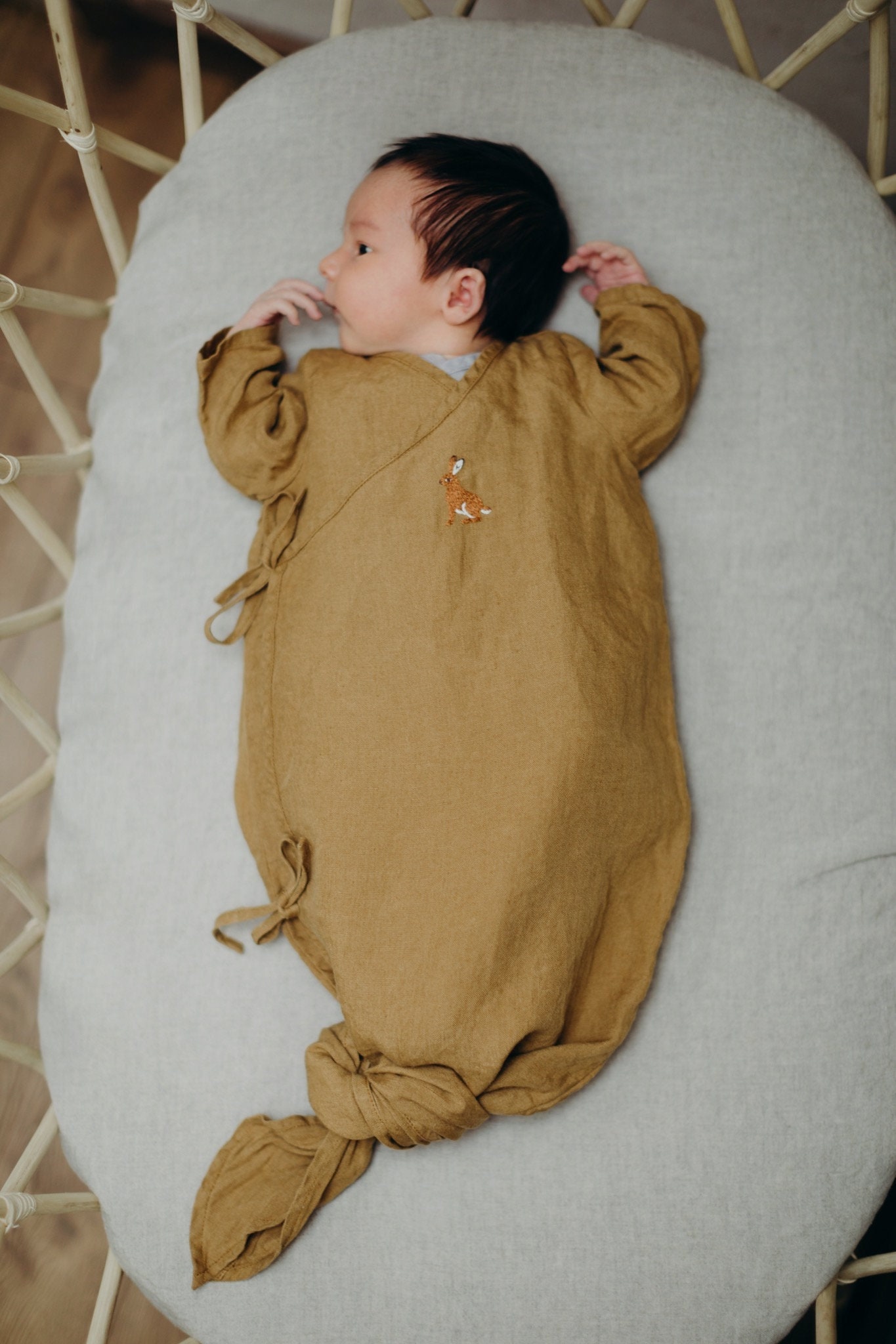 Baby-Schlafsack Aus Leinen Mit Knoten, Neugeborenen-Schlafsack Verstellbarem Knoten Und Seitlichen Schnürbändern, Atmungsaktiver Bio-Swaddle Baby-Schlafsack Aus Leinen Mit Knoten, Neugeborenen-Schlafsack Verstellbarem Knoten Und Seitlichen Schnürbändern, Atmungsaktiver Bio-Swaddle von Etsy - LaPetiteAlice