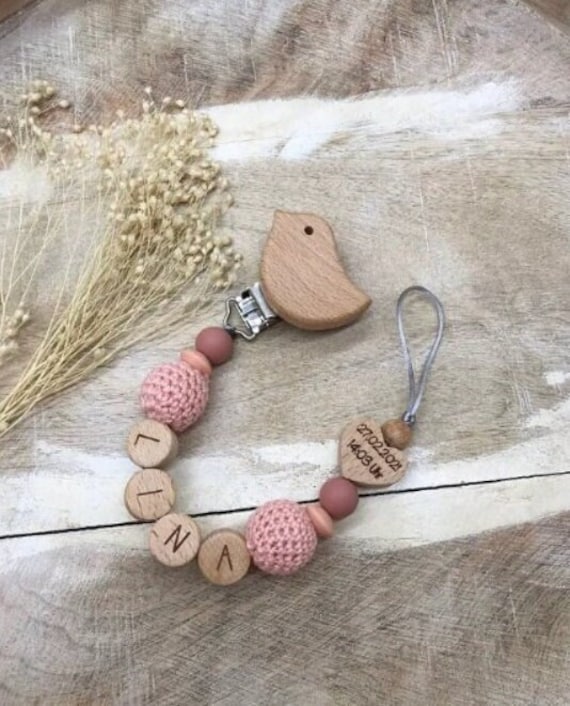 Schnullerkette Personalisiert Graviert Geschenk Taufe/Geburt Verschiedene Schriftarten Clips von Etsy - LemonandCocoa