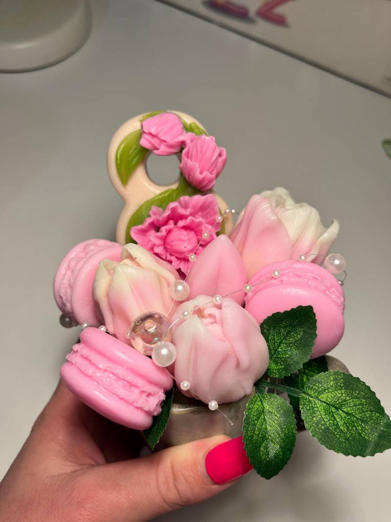 Blumenstrauß Aus Seife Tulpen Mit Macarons von Etsy - LenaSoapDE