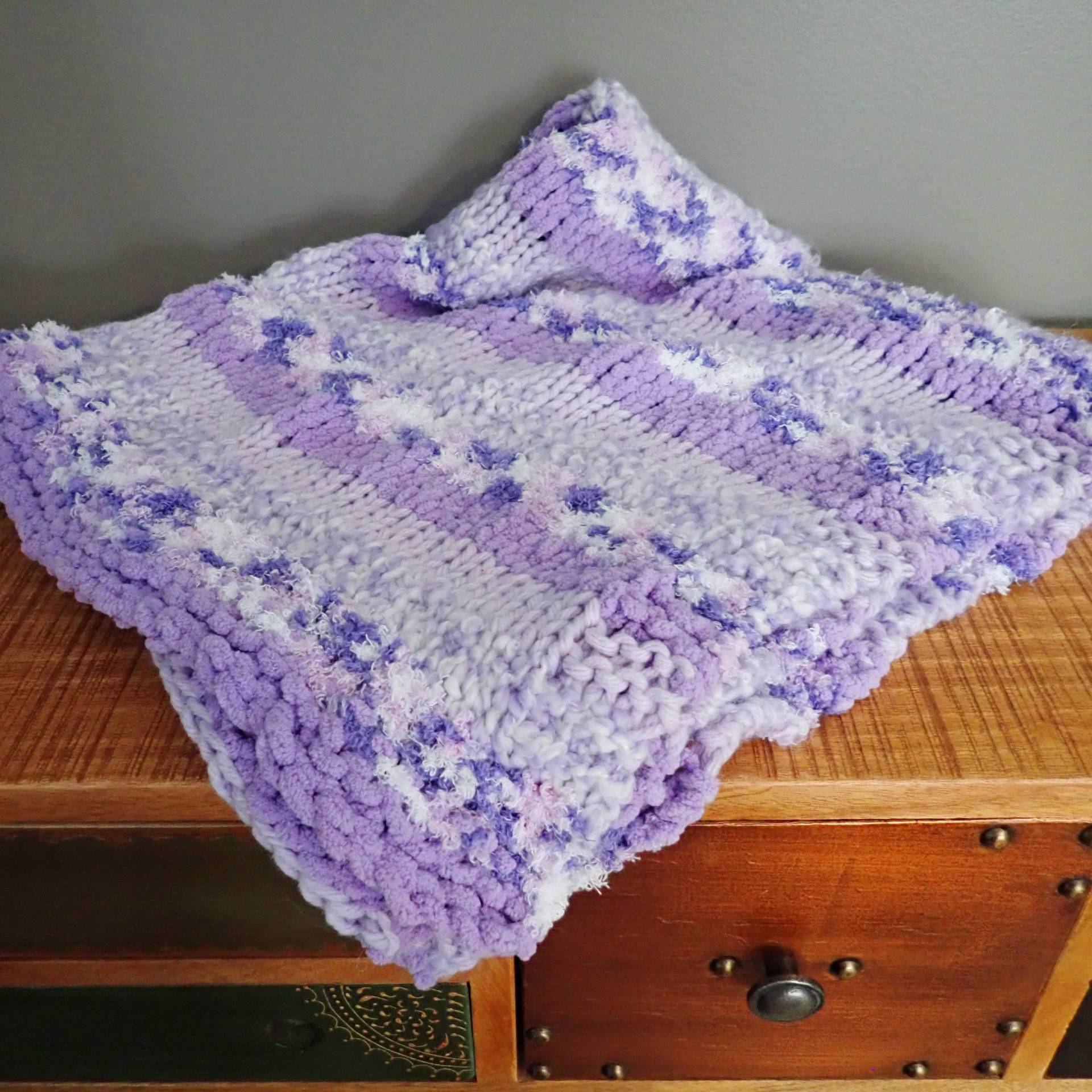 Handgefertigte Babydecke, Babygeschenk, Duschgeschenk, Decke 19056, Versandfertig Handgefertigte Babydecke, Babygeschenk, Duschgeschenk, Decke 19056, Versandfertig von Etsy - LesCreationsManon