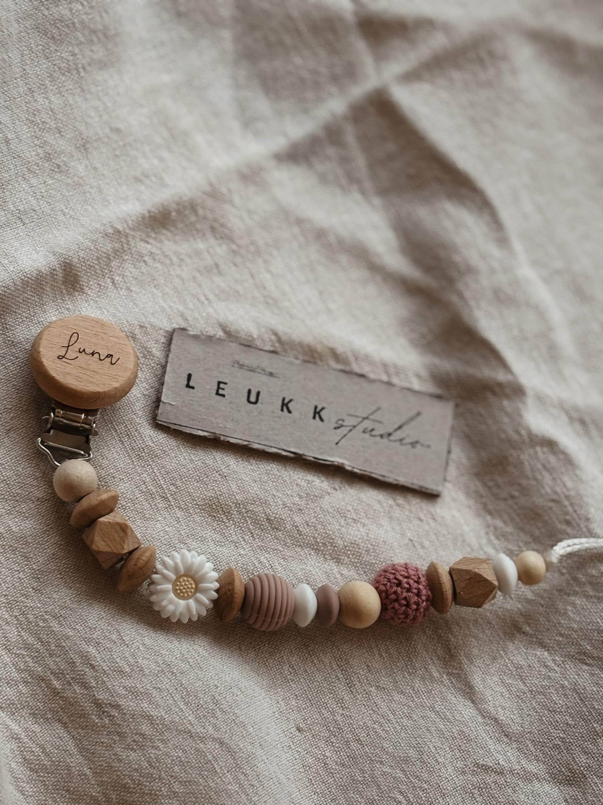 Schnullerkette Mit Namen Personalisiert, Mädchen, Blume von Etsy - LeukkStudio