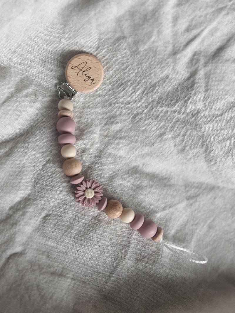 Schnullerkette Mit Namen Personalisiert - Blume Lila Geschenk Geburt von Etsy - LeukkStudio