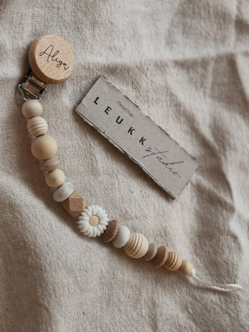 Schnullerkette Mit Namen Personalisiert - Blume Mädchen von Etsy - LeukkStudio