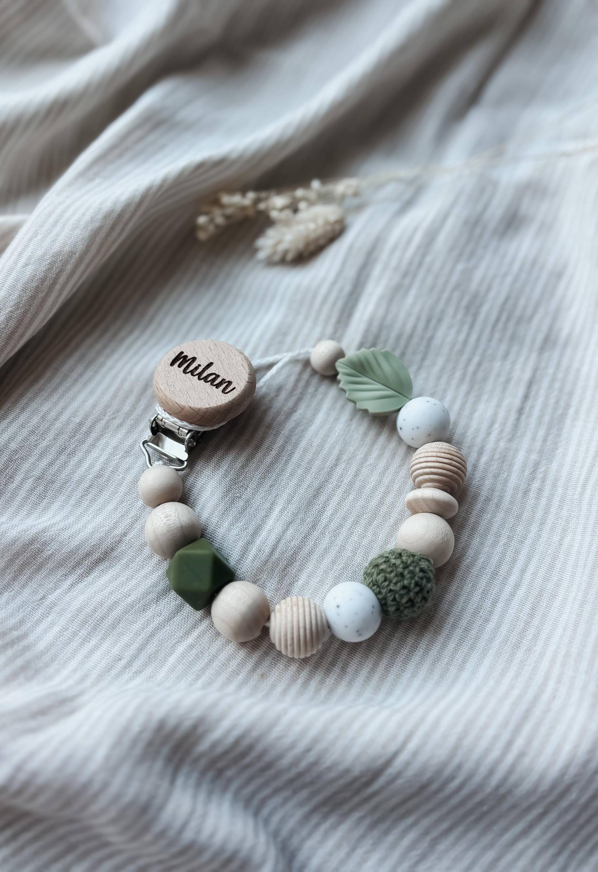 Schnullerkette Mit Namen - Personalisiert Junge Grün Blätter Geschenke Zur Geburt Und Taufe Schnullerkette Mit Namen - Personalisiert Junge Grün Blätter Geschenke Zur Geburt Und Taufe von Etsy - LeukkStudio