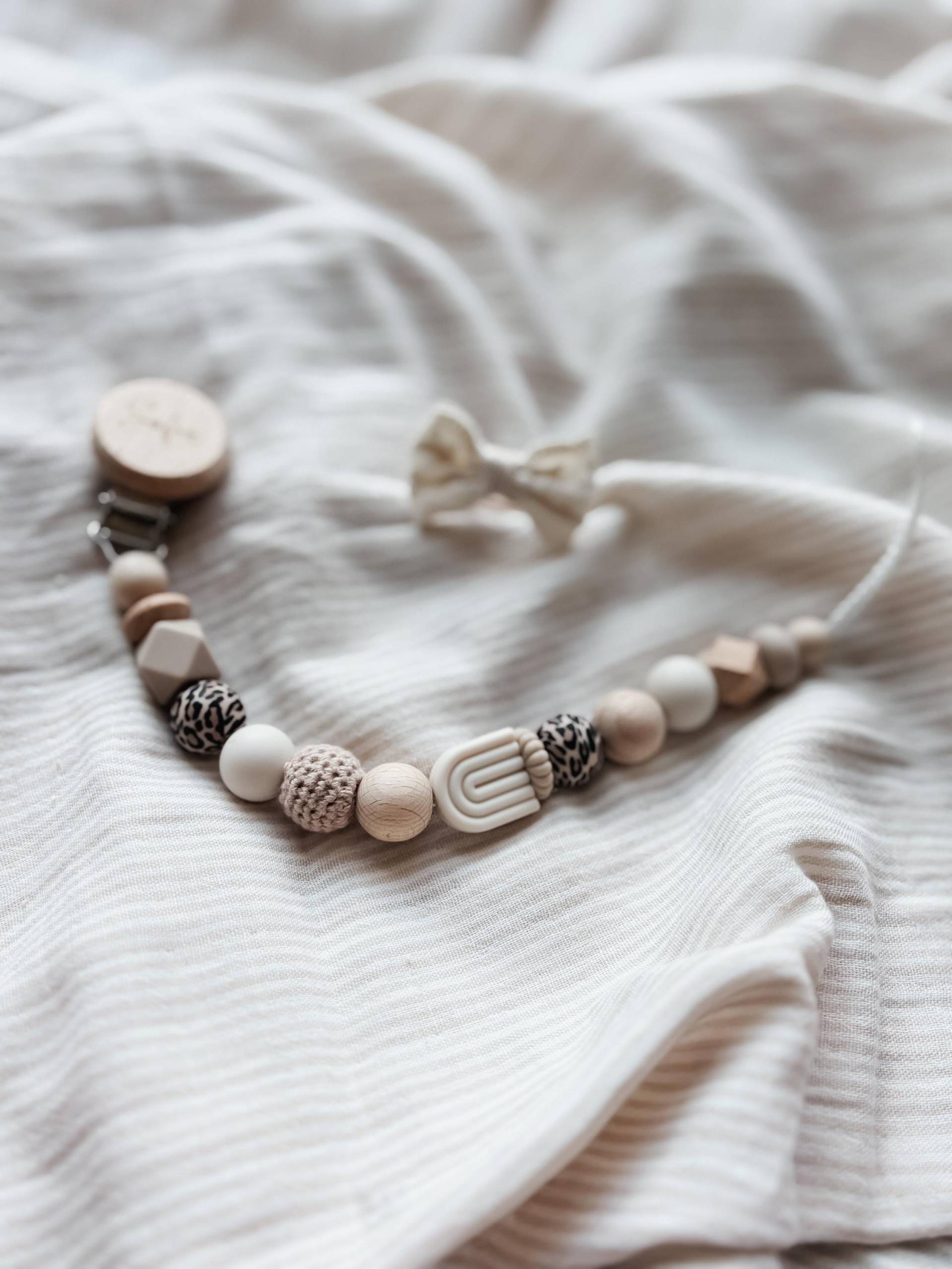 Schnullerkette Mit Namen - Personalisiert Leopard Muster Regenbogen Beige Geschenk Zur Geburt Und Taufe Schnullerkette Mit Namen - Personalisiert Leopard Muster Regenbogen Beige Geschenk Zur Geburt Und Taufe von Etsy - LeukkStudio