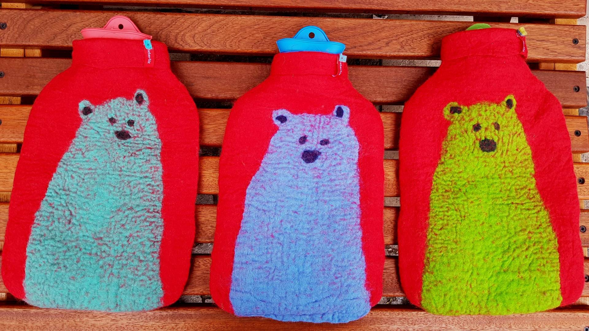 Wärmflasche Mit Gefilzter Hülle, Bär Auf Rot Gefärbt Wärmflasche Mit Gefilzter Hülle, Bär Auf Rot Gefärbt von Etsy - Lieberfilz