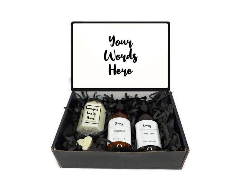 Personalisierte Geschenkbox Geschenkkorb - Wählen Sie Ihren Eigenen Text Kerzen von Etsy - LindsayLucasCandles