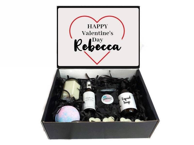 Personalisierte Valentinstag Geschenkbox Geschenkkorb - Kerzen von Etsy - LindsayLucasCandles