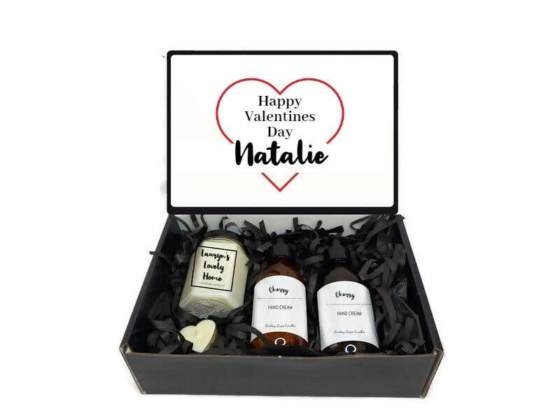 Valentinstag Geschenkbox Geschenkkorb - Individuell/Personalisiert von Etsy - LindsayLucasCandles