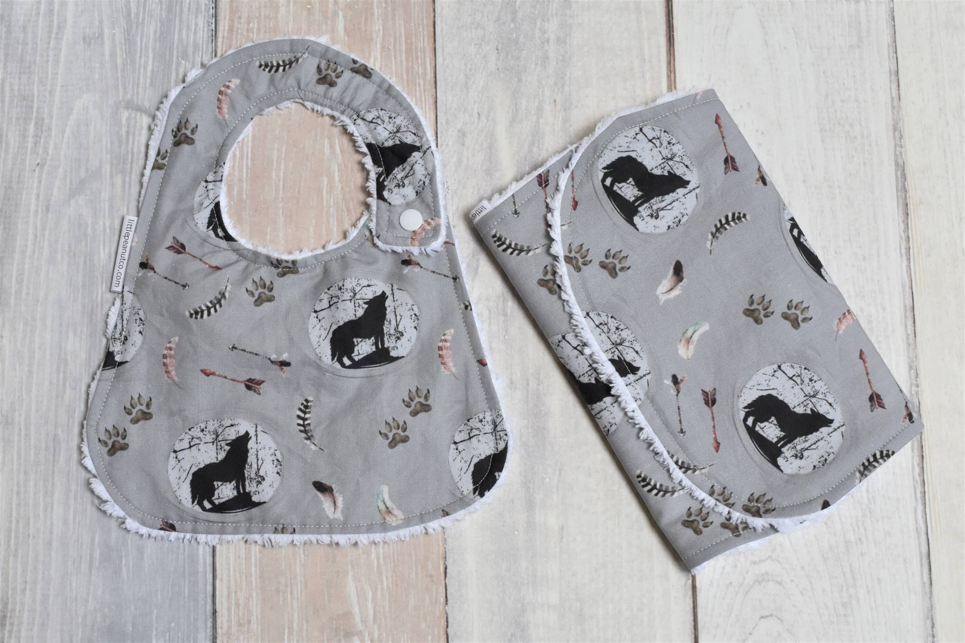 Wolf Lätzchen - Spucktuch Baby Geschenk Shower Wald Wolf Lätzchen - Spucktuch Baby Geschenk Shower Wald von Etsy - LittlePeanutCompany