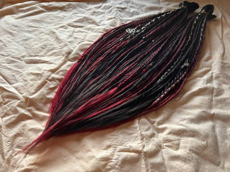 Rose Thorn | Custom Made Dreadlocks Extensions Crochet Synthetic Dreads Black Brown Red Wine Dark Darkbrown Darkred Winered von Etsy - LivanaDreadart