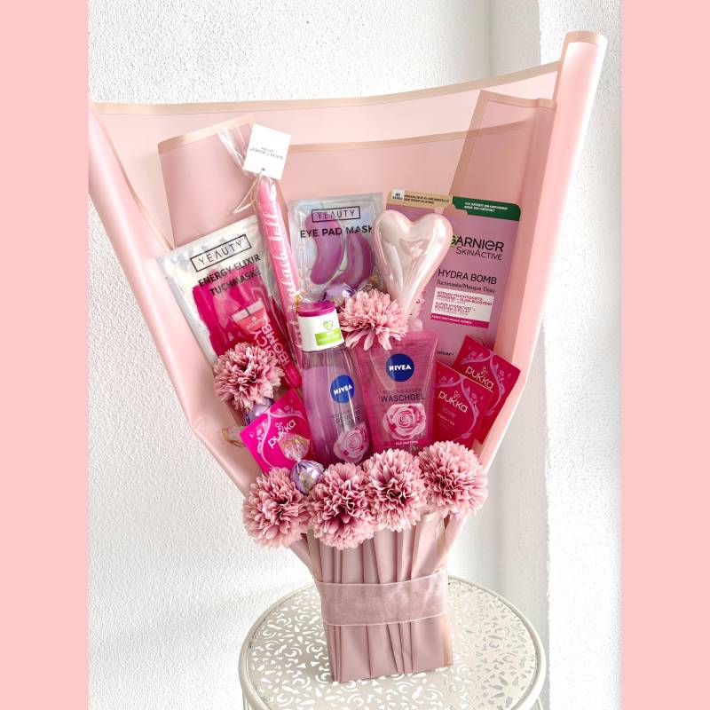 Geschenkset Geschenkstrauß Valentinstag Mutter Schwester Tochter Freundin Beauty Bouquet Rosen Geburtstag Besonderes Geschenk Kollegin von Etsy - LivskleinesAtelier