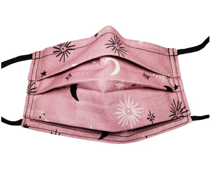 Dusty Pink Moons Maske Verstellbare Wiederverwendbare Gesichtsmaske Mit Nasennadel Draht Und Filterfach 100% Baumwolle Doppellagig von Etsy - LochNessLocker