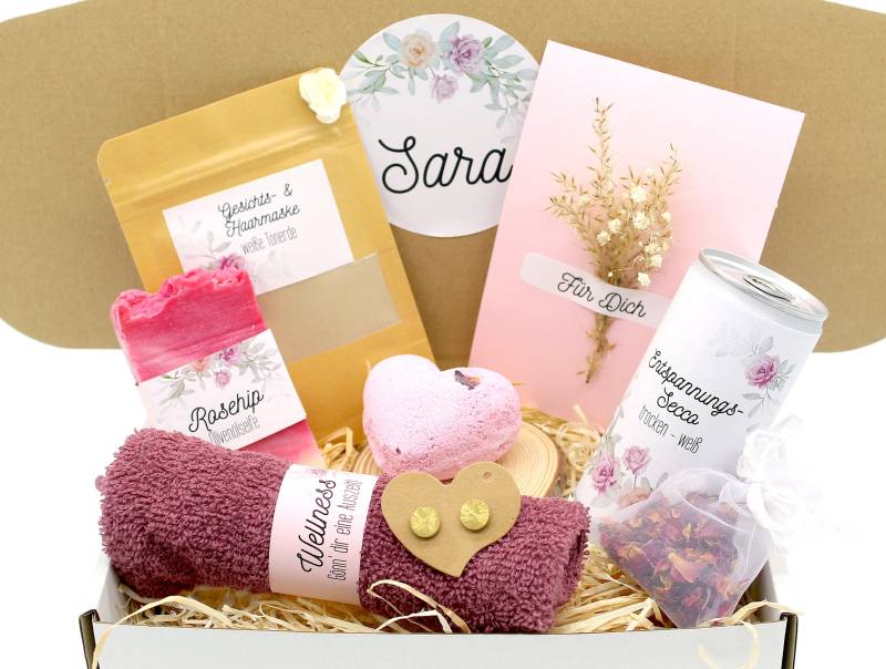 Personalisierte Geschenkbox Für Frauen Rose Handgemachte Seife Messing Ohrringe Geschenk Freundin Wellnessbox Badekugel von Etsy - LoveAndCraftsShop