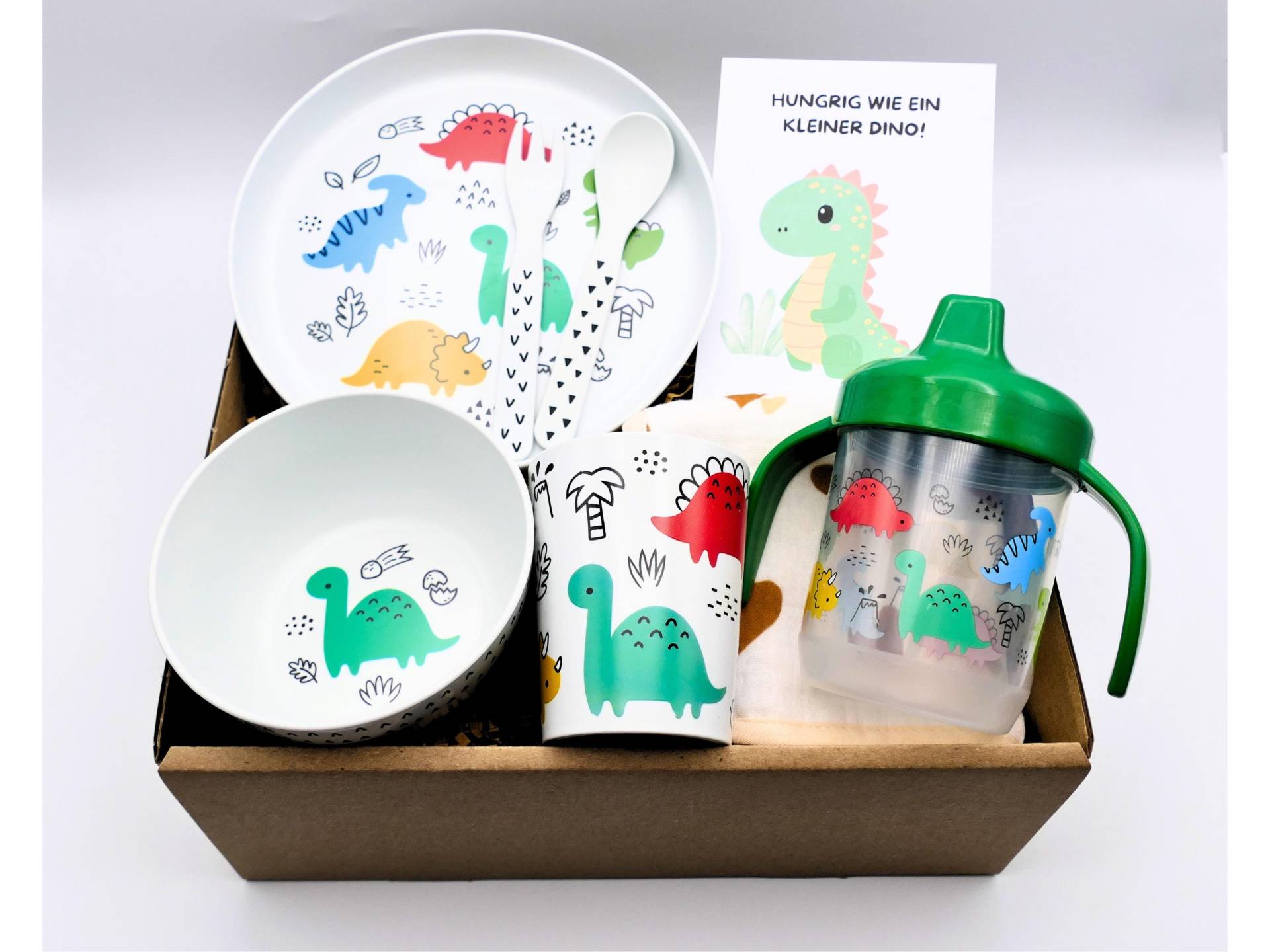 Geschenk Für Kleinkind Dinosaurier | Kinder Geschirr Geburtstag| Überraschungsbox Mit Trinkbecher, Schüssel Und Schnabeltasse Dino Fan Geschenk Für Kleinkind Dinosaurier | Kinder Geschirr Geburtstag| Überraschungsbox Mit Trinkbecher, Schüssel Und Schnabeltasse Dino Fan von Etsy - LovelyMomentShop