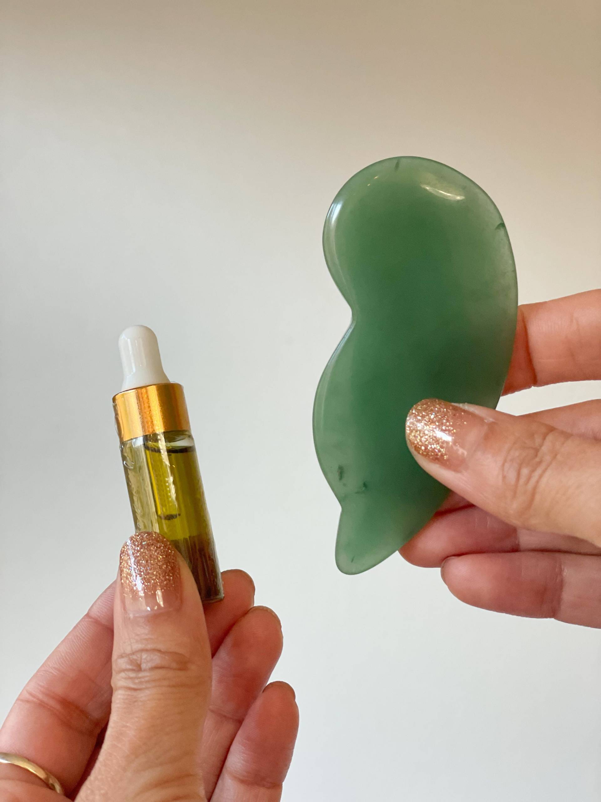 Kleines Grünes Massage Jade Tool, Akupressur Gua Sha, 5Ml Gesichtsöl, Line Beauty Tool Gesichtsmassage Board, Nachhaltige Schönheit von Etsy - Lovevioletalchemy