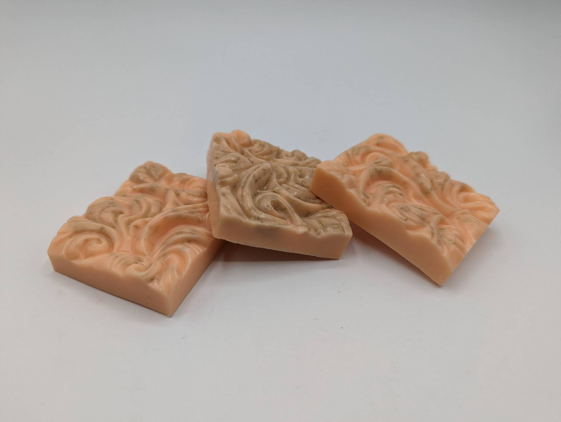 Handgemachte Kakaobutterseife Mit Hafer, Pfirsich, Honig & Bourbon Duft von Etsy - LuxeAlchemySoapCo