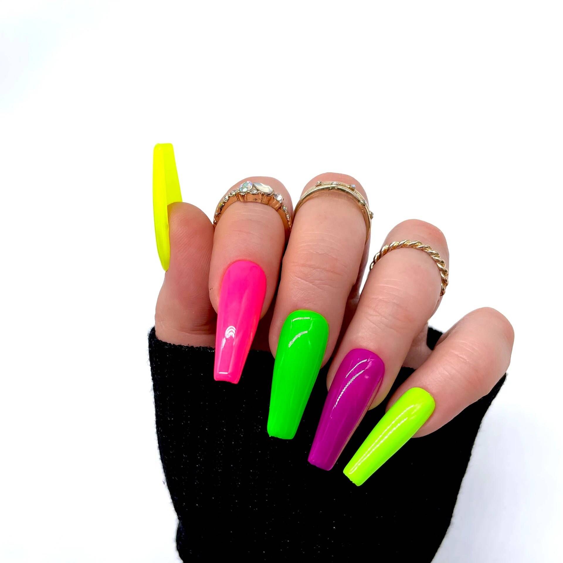 Press On Nails Rainbow von Etsy - MEVANAILS