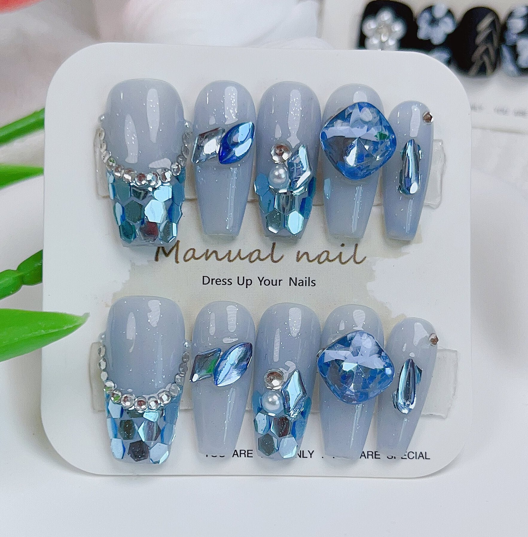 An Ocean Of Stars Press On Nails Manicure/Reusable /Medium-Long Coffin von Etsy - MYNAILPRESS