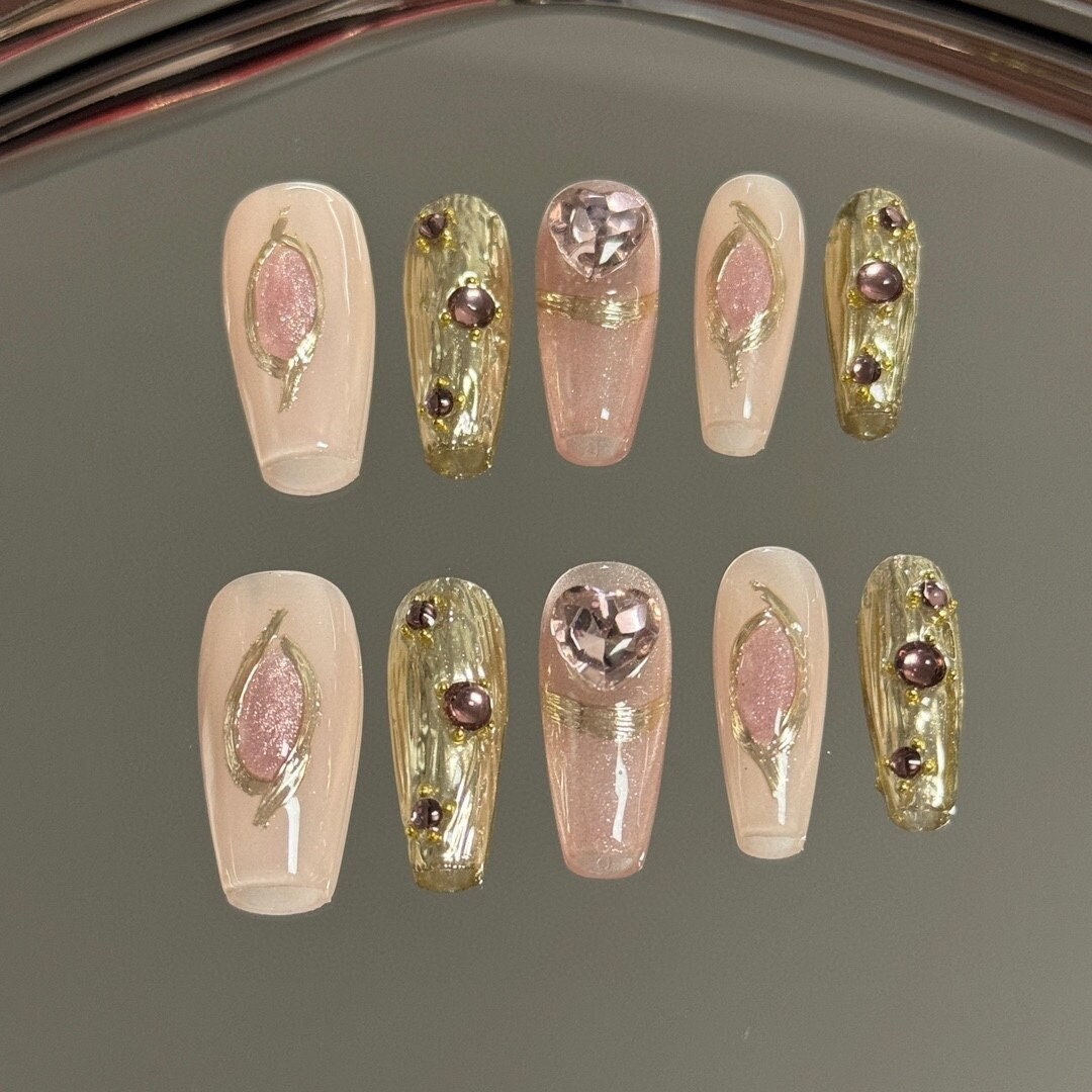 Blush Blossom & Amber Treasures Press On Nails Manicure/Reusable Middle-Long Coffin 24mm von Etsy - MYNAILPRESS