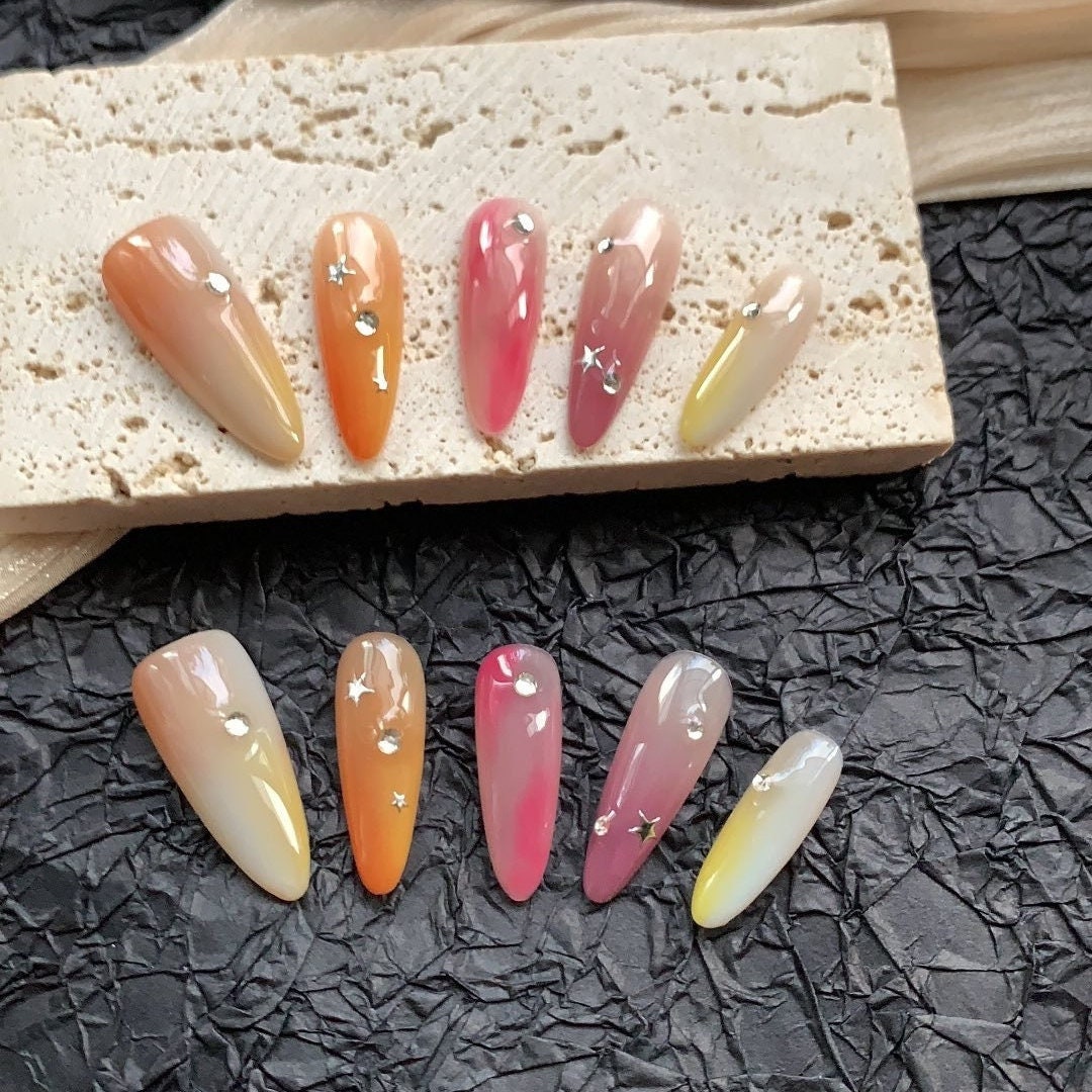 Colorful Summer Dopamine Press On Nails Manicure/ Reusable Nails/ Medium-stiletto von Etsy - MYNAILPRESS