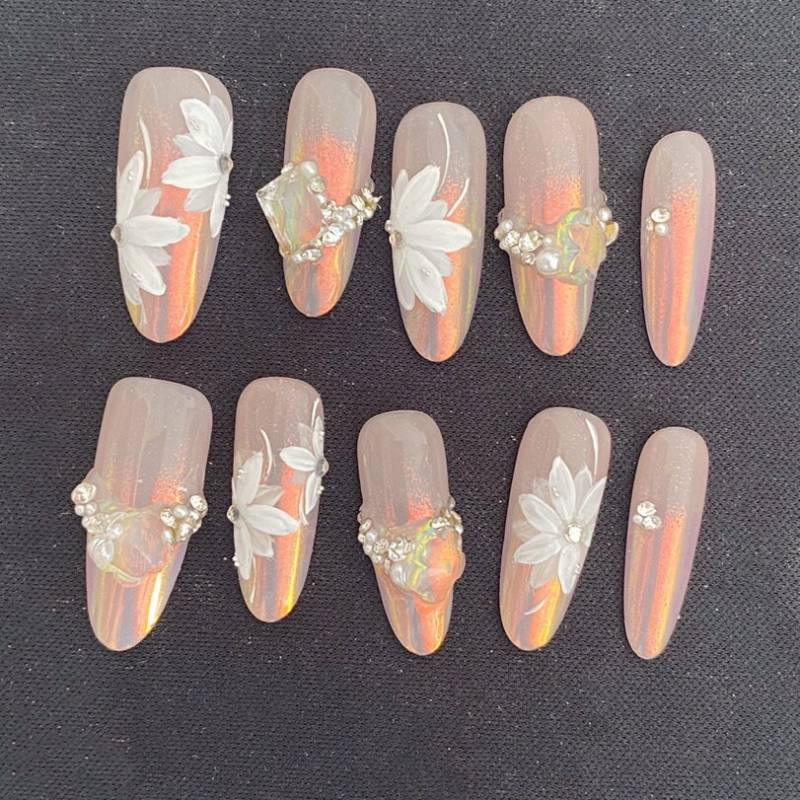 Crystal Floral Essence Press On Nails Manicure/Reusable/ Almond Shape 22mm von Etsy - MYNAILPRESS