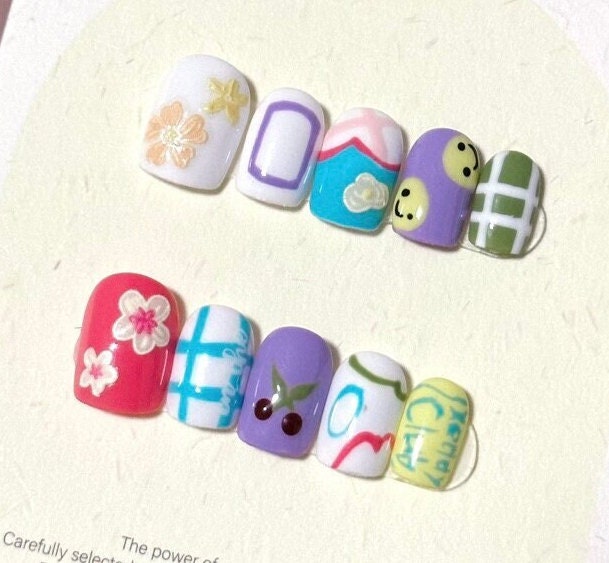 Enchanted Garden Party Press On Nails Manicure/Reusable/ Medium Square 18mm von Etsy - MYNAILPRESS