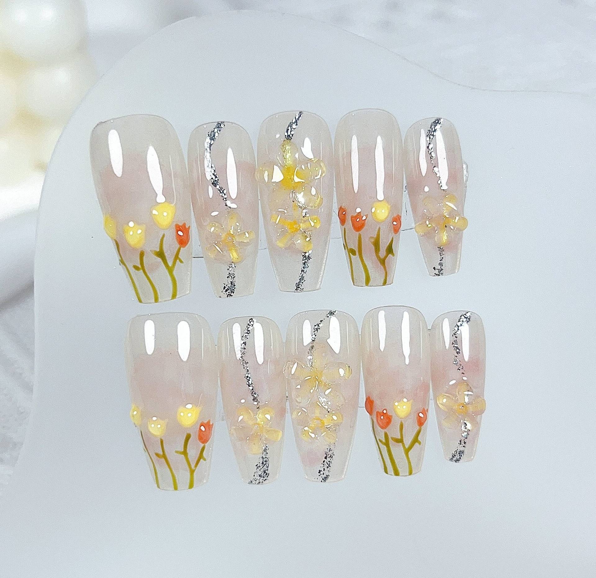 Little Yellow Flower Press On Nails Manicure/Reusable Long Coffin von Etsy - MYNAILPRESS