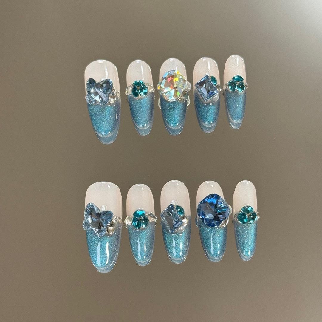 Mermaid Glow Press On Nails Manicure/Reusable/ Medium-Long Almond 24mm von Etsy - MYNAILPRESS