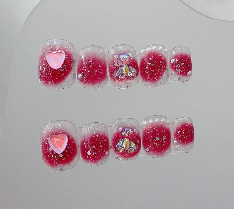 Red Ombre With Bear & Heart Décor Press On Nails Manicure/Reusable Short Squoval von Etsy - MYNAILPRESS