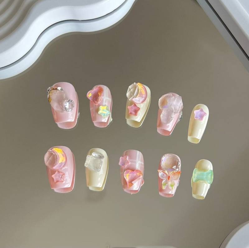 Sweet Candy Press On Nails Manicure/Reusable Short Coffin von Etsy - MYNAILPRESS