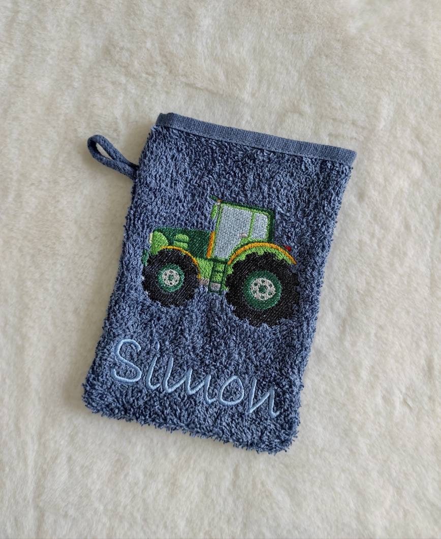 Frottee Waschhandschuh Waschlappen Baby Gestickt Mit Wunschnamen Und Traktor von Etsy - MaLuVonJacqueline