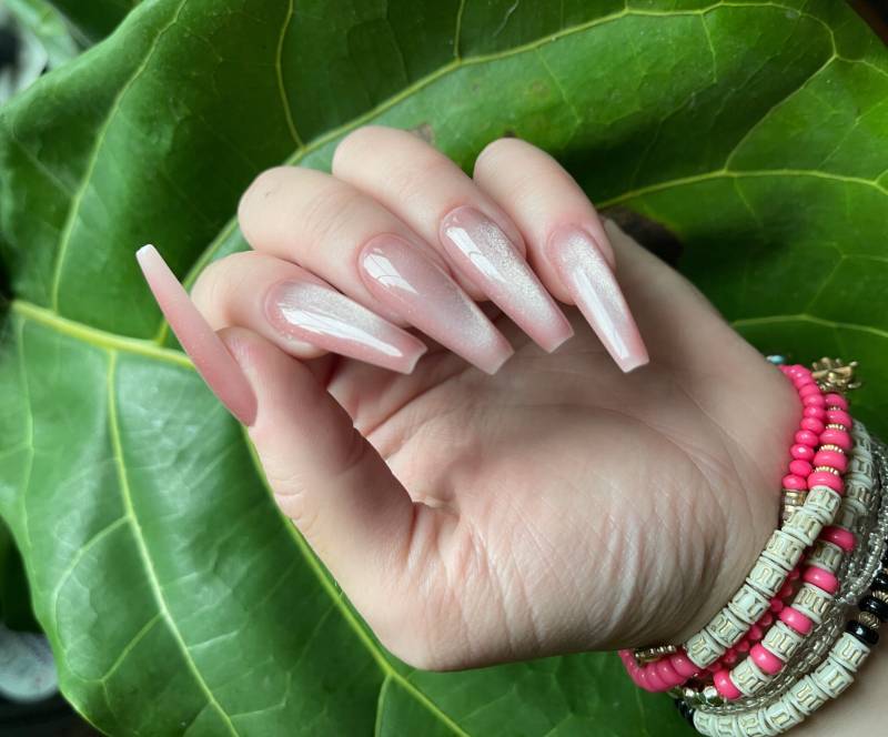 Weiblich | Soft Rosy Pink Light Verschieben Drücken Sie Die Nägel Kleber Auf Künstliche Rosa Press-Ons Ling Ballerina von Etsy - MagpieNails