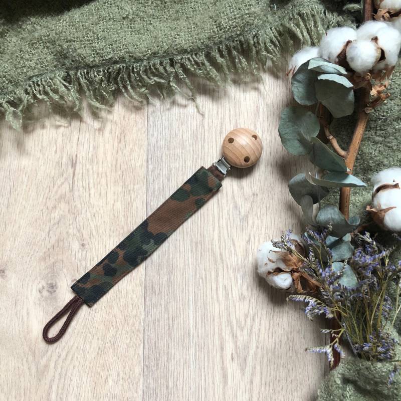 Schnullerkette Camouflage, Schnullerband Für Babys, Mit Holz-Clip, Flecktarn, Tropentarn von Etsy - MalinaSiegelDesign