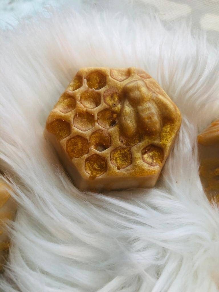Wabenseife| Bienenseife|Haferflocken, Milch, Honig, Spezialseifen, Handgemachte Seife, Geschenkidee, Natürliche Inhaltsstoffe| 2Er Pack von Etsy - MamaOdiNaturals
