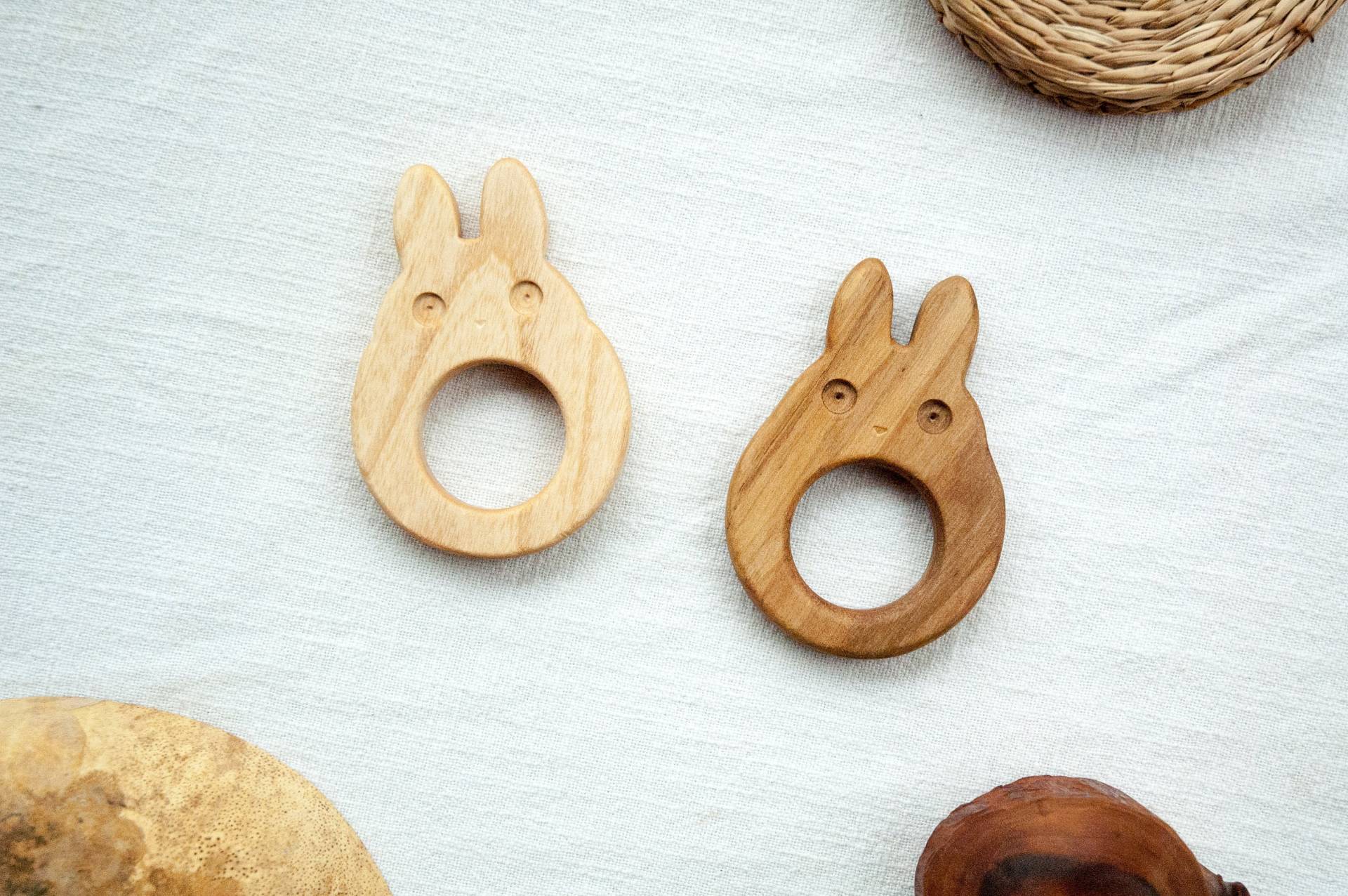 Matoro Holz Beißring - Baby Geschenk Handgemachtes Freundliches von Etsy - MamumaBird