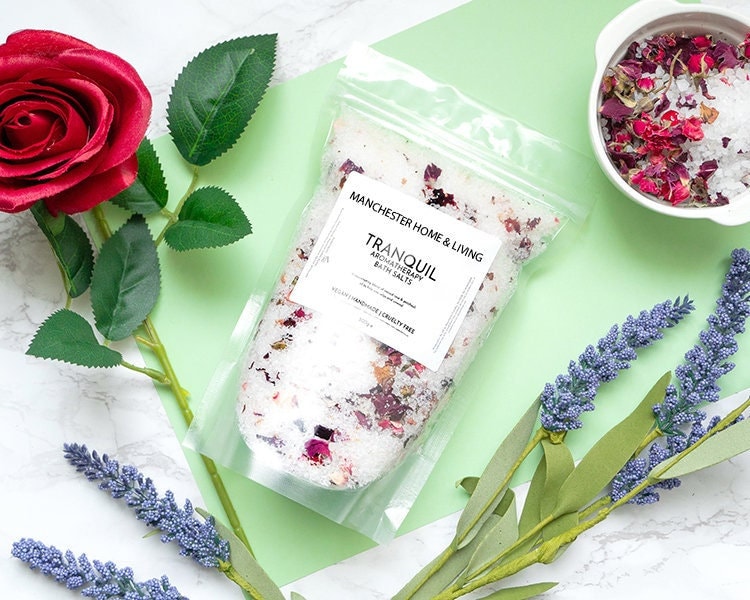 Rosenblüten Badesalz | Rose Aromatherapie Epsom Duftendes Geschenk-Set Wellness-Self-Care-Geschenk Totes Meer Salz Spa Geschenk von Etsy - ManchesterHomeLiving