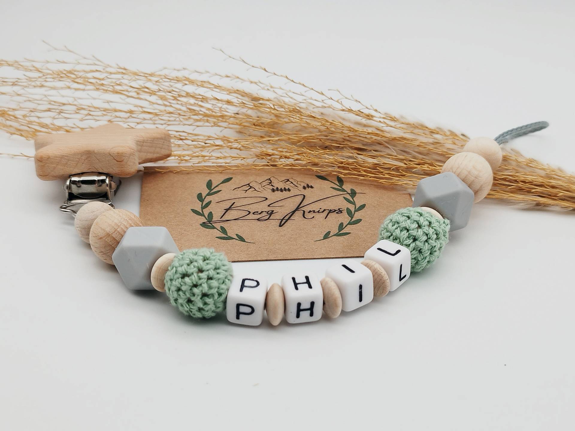 Schnullerhalter Mit Namen Jungen Mädchen | Schnullerkette Personalisiert Babygeschenk Zur Geburt Mintgrün Grau von Etsy - ManufakturBergKnirps