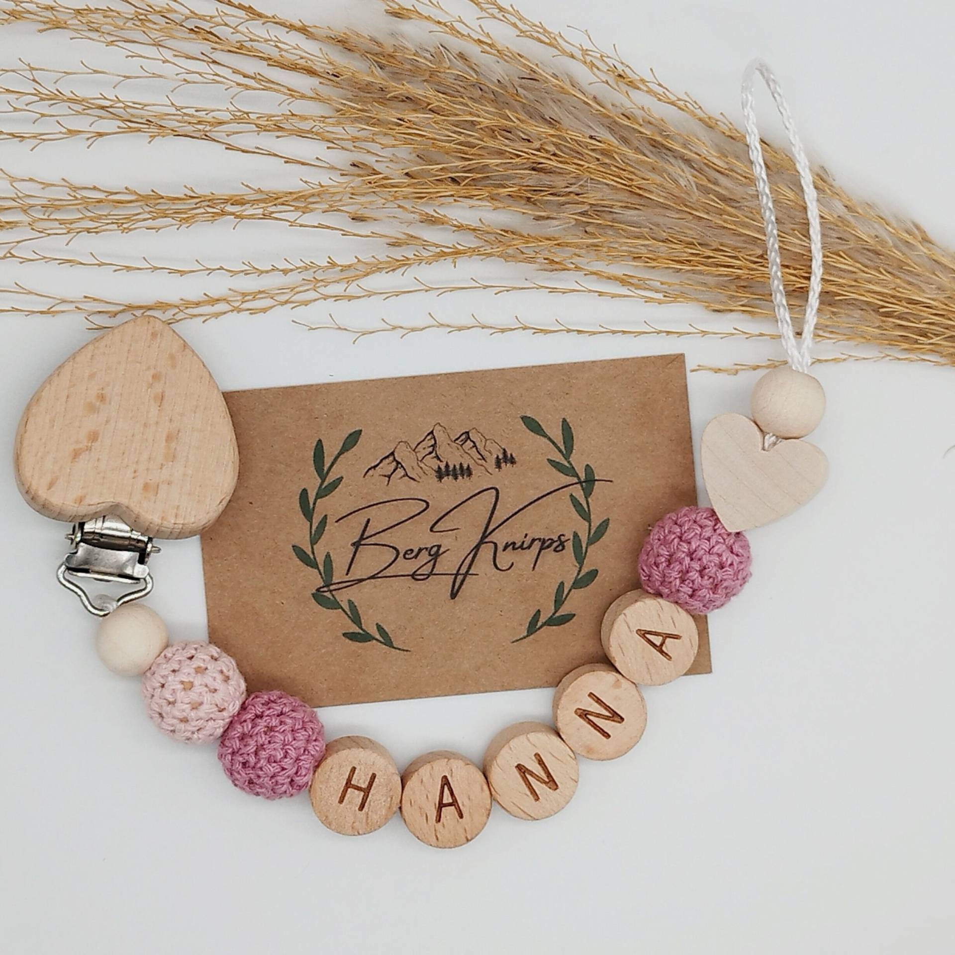 Schnullerkette Mit Namen Personalisiert Mädchen Herz | Babygeschenk Zur Geburt Walfisch Löwe Elefant Fuchs Regenbogen Rosa Altrosa von Etsy - ManufakturBergKnirps